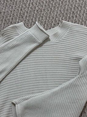 Lululemon Cotton-Blend  Sweater Bone White
Chunky Ribbed Knit
